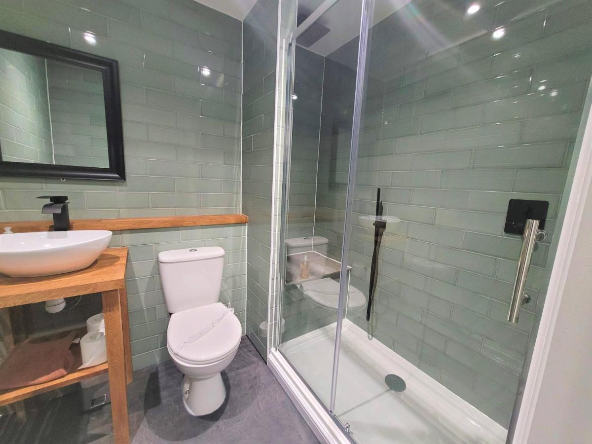 New County Hotel & Serviced Apartments By Roomsbooked Gloucester Eksteriør bilde